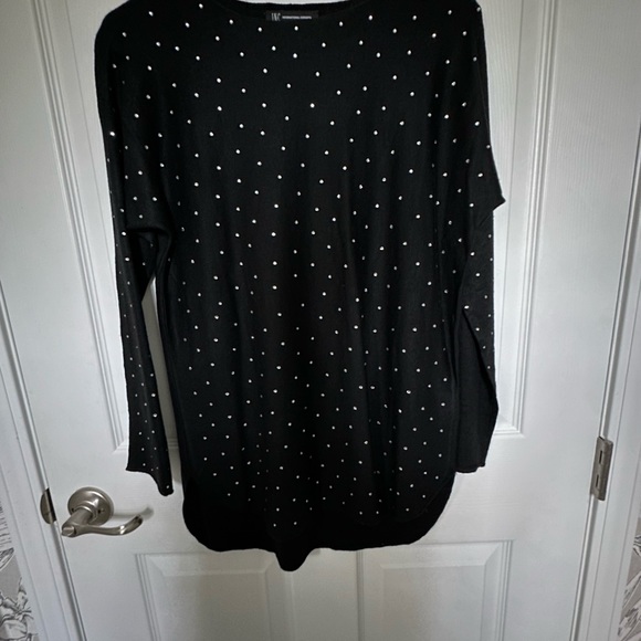 INC LONG SLEEVE EMBELLISHED SPARKLE HI LOW JEWEL NECK SWEATER. - Picture 2 of 7